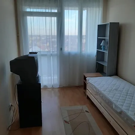 Almos Vendeghaz